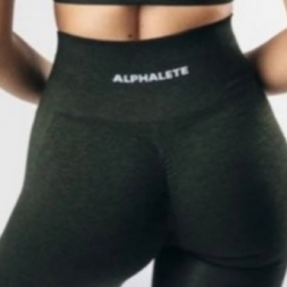 Alphalete• Amplify Legging• Color: Evergreen• Small• - Picture 2 of 4